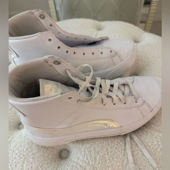 Puma Shoes - Puma White High-Top Women's Sneakers with Iridescent Detail